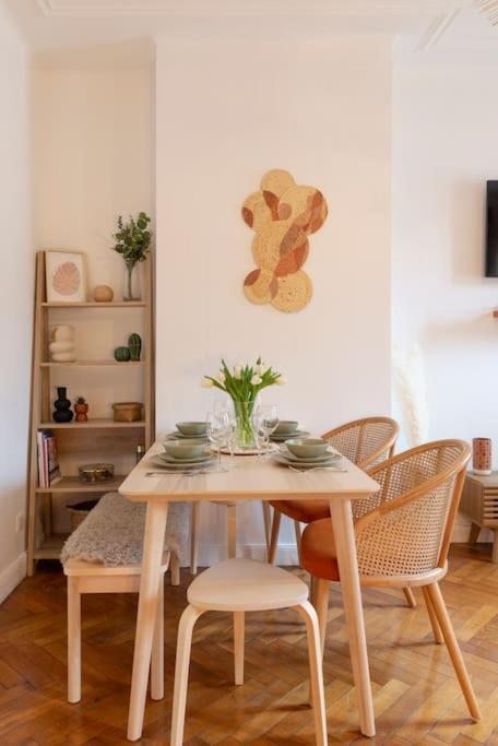 Bohemian Bakoua & Chesterfield Cottage, Hyper-Centre เมซ์ ภายนอก รูปภาพ